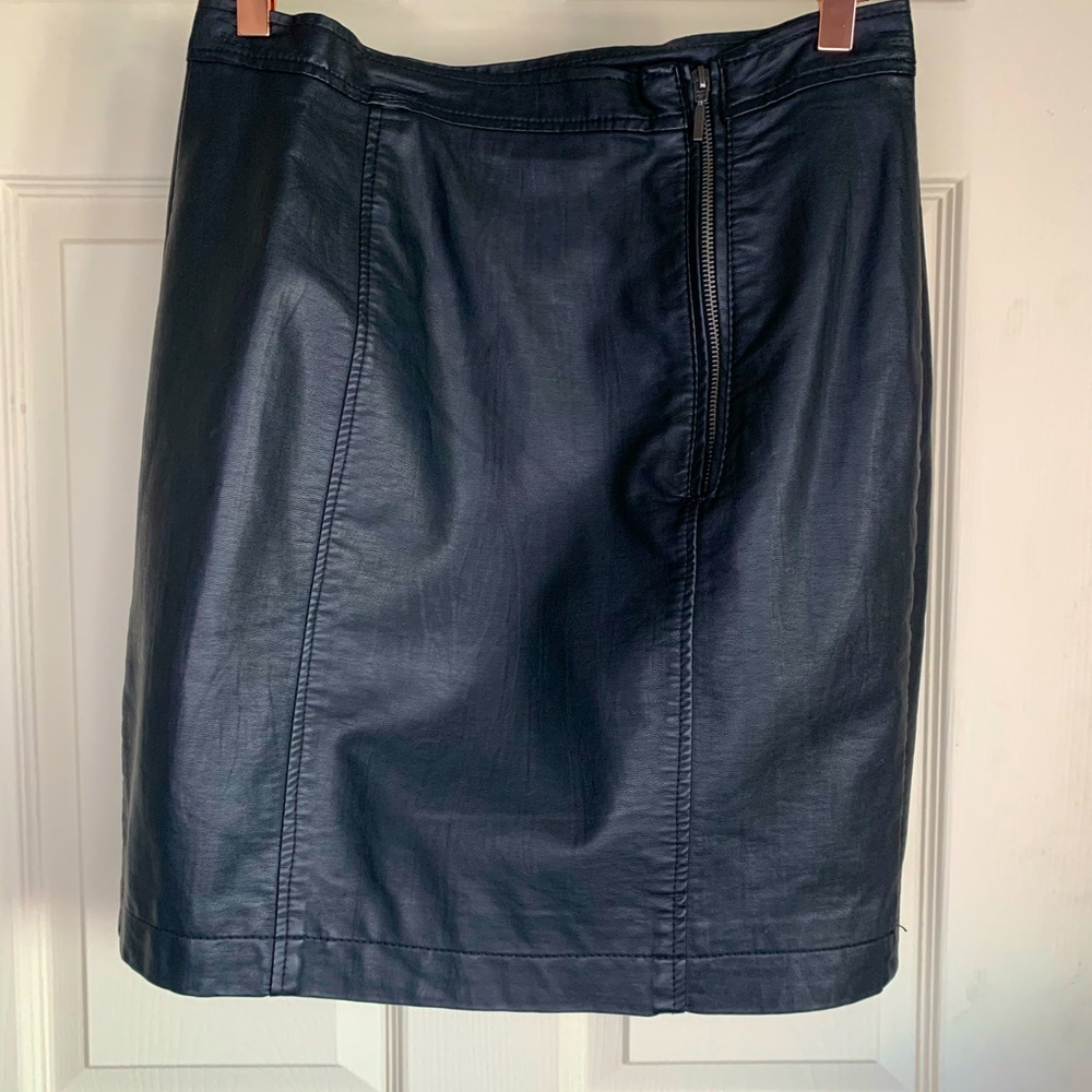 Faux leather pencil skirt